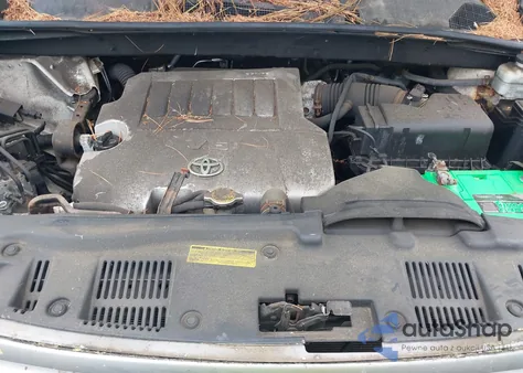 2010 Toyota Highlander Base V6 из США, поврежденный, VIN 5TDBK3EH5AS011531